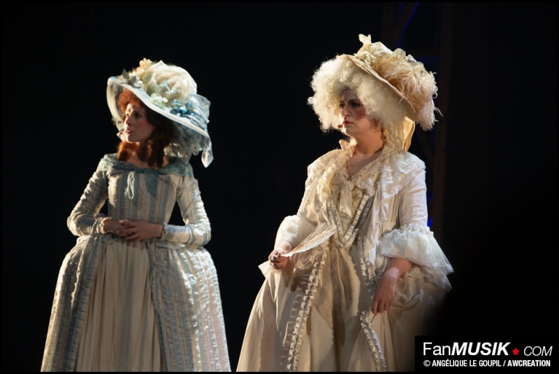 Marion Peronnet, Julie Denn, La Révolution Francaise